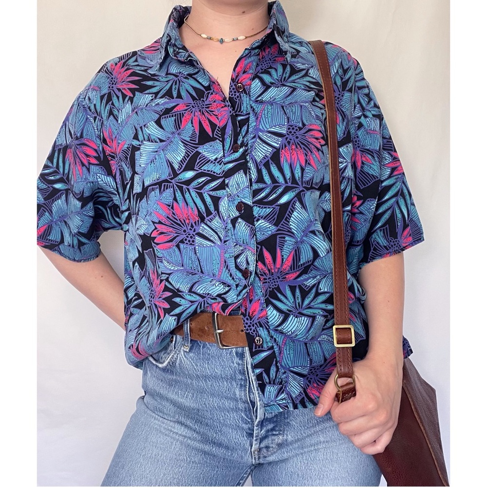 5/$25🌱 Unbranded | Vintage 90s Neon Hawaiian Tropical Button-Down Top